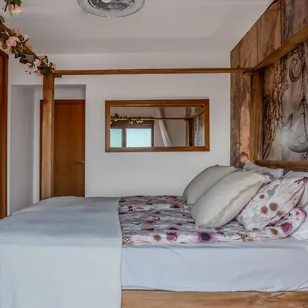 Atlantica - Cliffside Retreat Villa