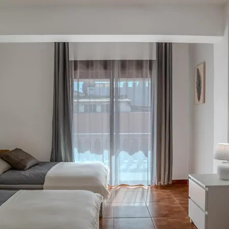 فيلة Atlantica - Cliffside Retreat
